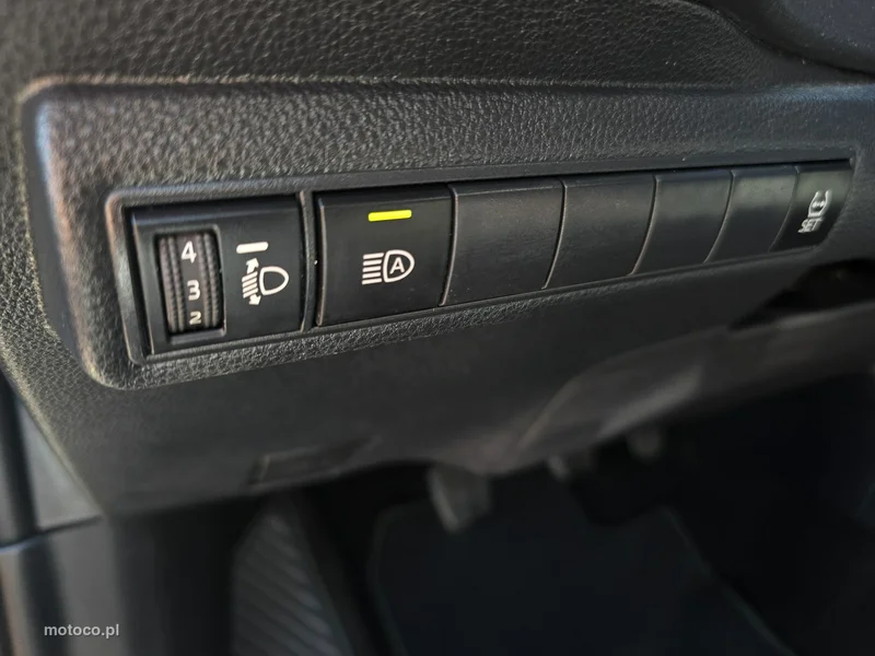 Toyota Corolla E210 26