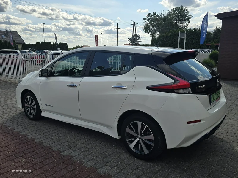 Nissan Leaf 8