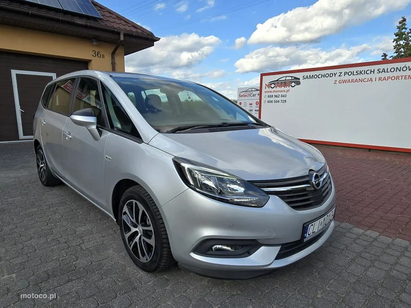 Opel Zafira C Tourer 4