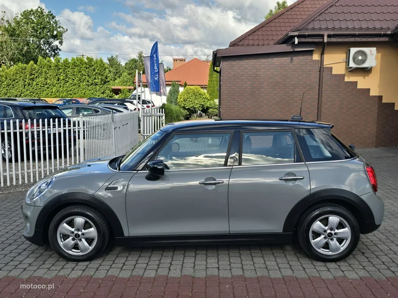 MINI Cooper 9