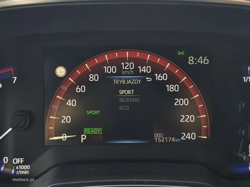 Toyota Corolla E210 22
