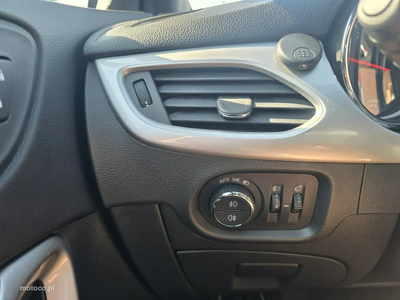 Opel Astra K 26
