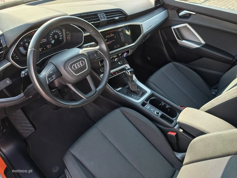 Audi Q3 F3 12