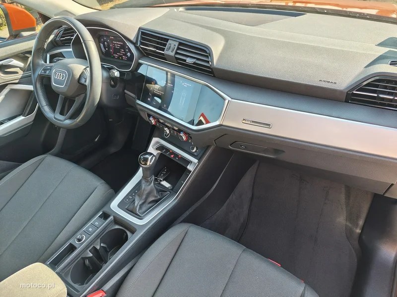 Audi Q3 F3 15