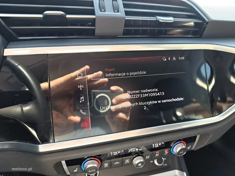Audi Q3 F3 20