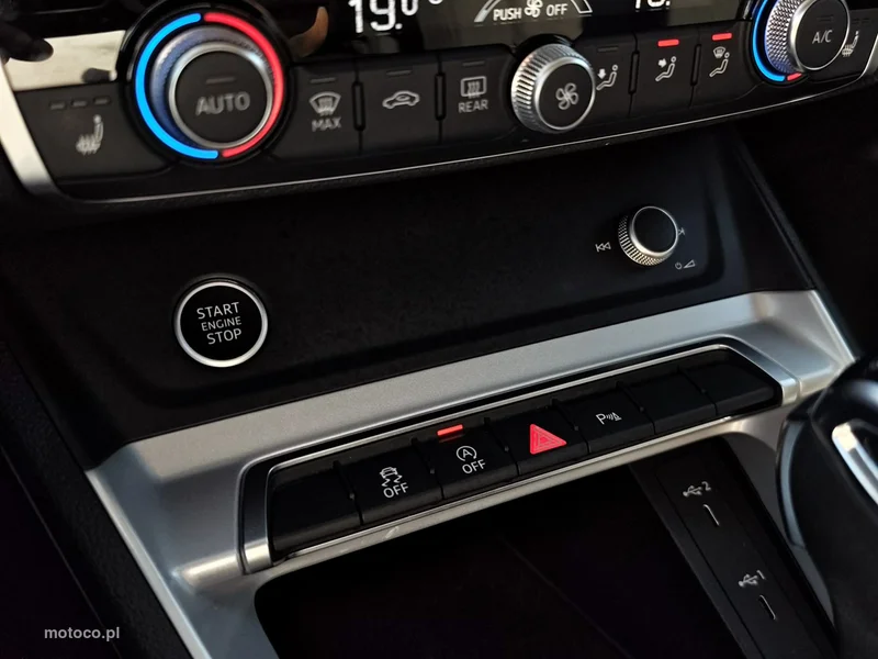Audi Q3 F3 25