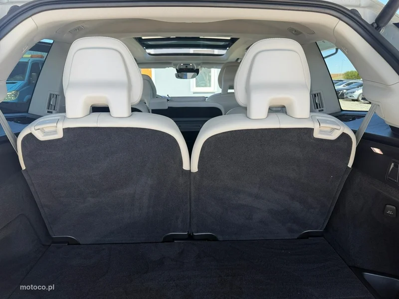 Volvo XC 90 12