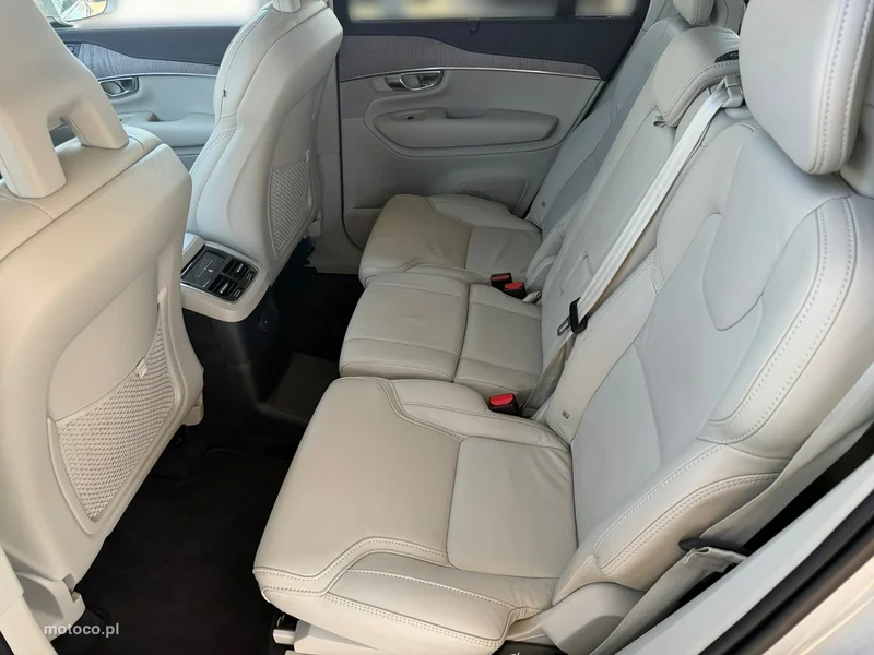 Volvo XC 90 23