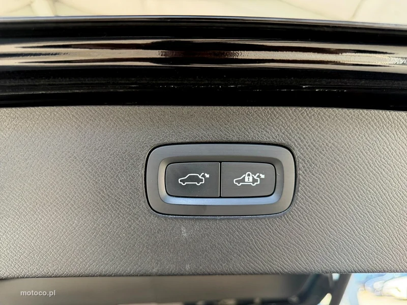 Volvo XC 90 13
