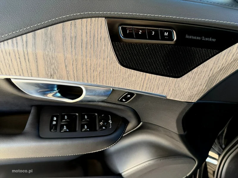 Volvo XC 90 17
