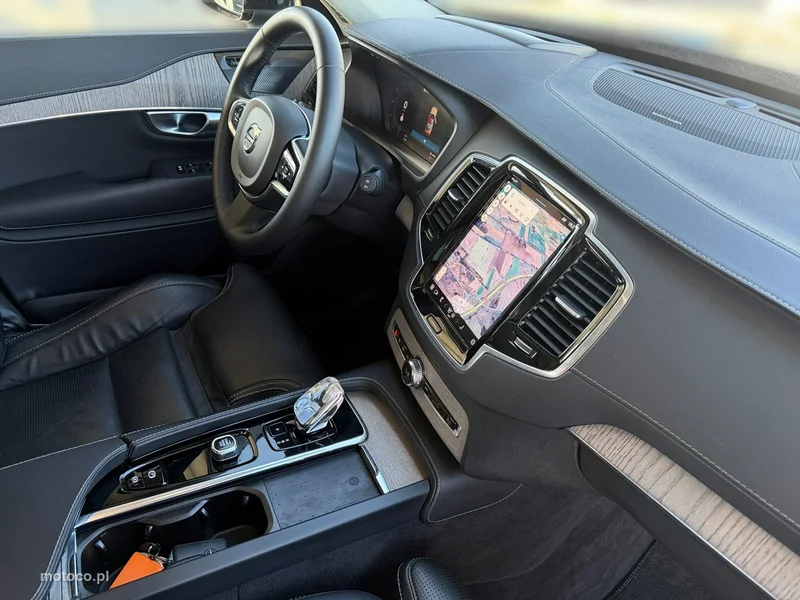 Volvo XC 90 21
