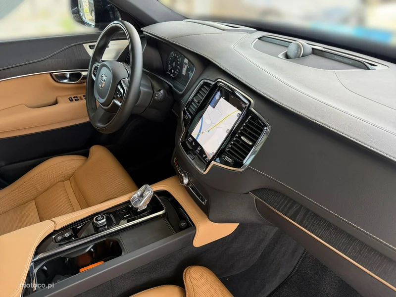 Volvo XC 90 23
