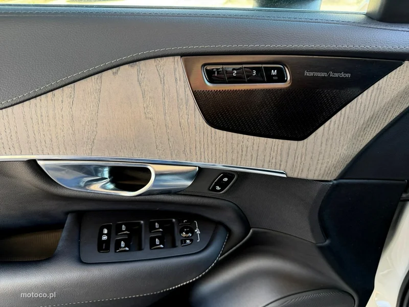 Volvo XC 90 15