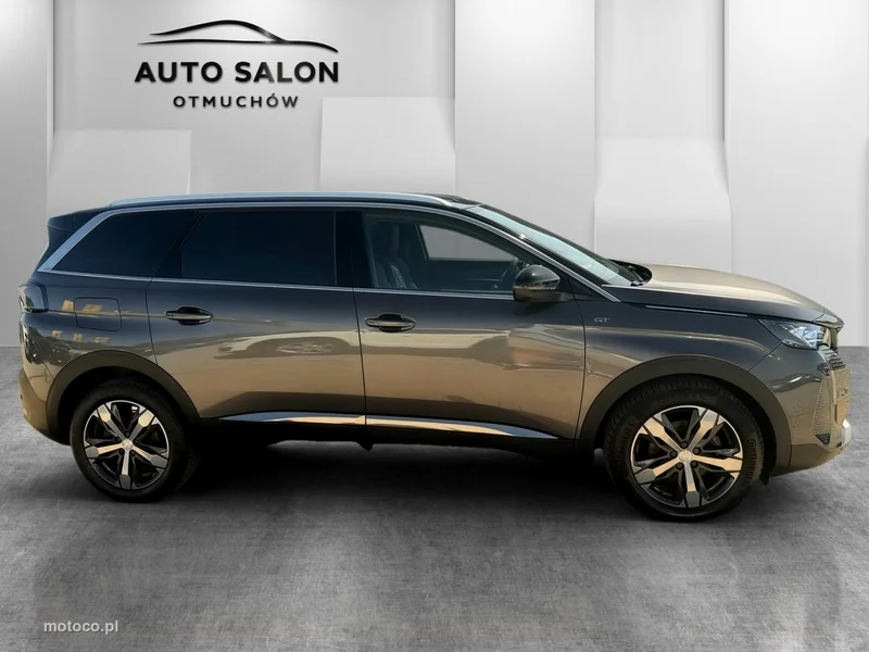 Peugeot 5008 4