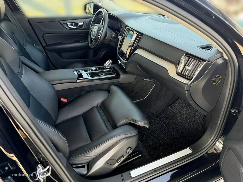 Volvo S60 24