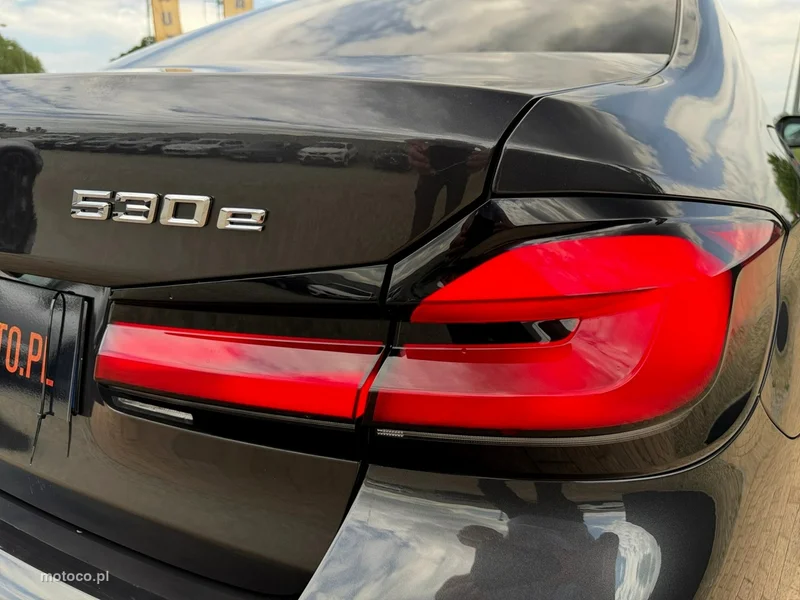 BMW Seria 5 G30 530 12