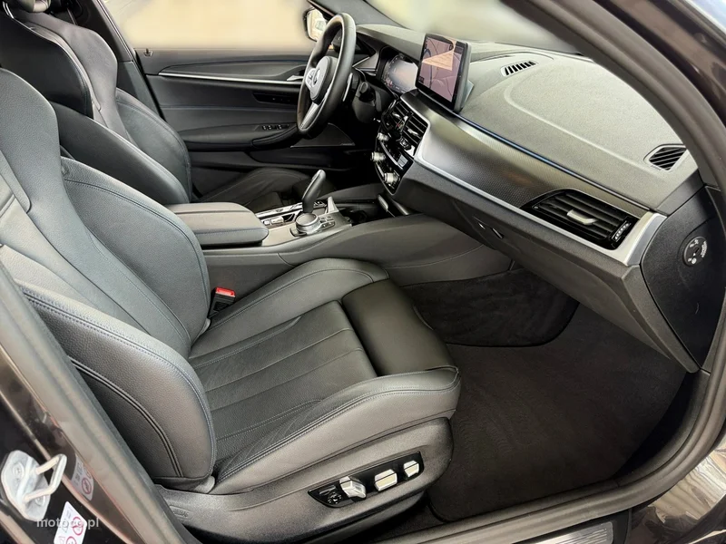 BMW Seria 5 G30 530 24