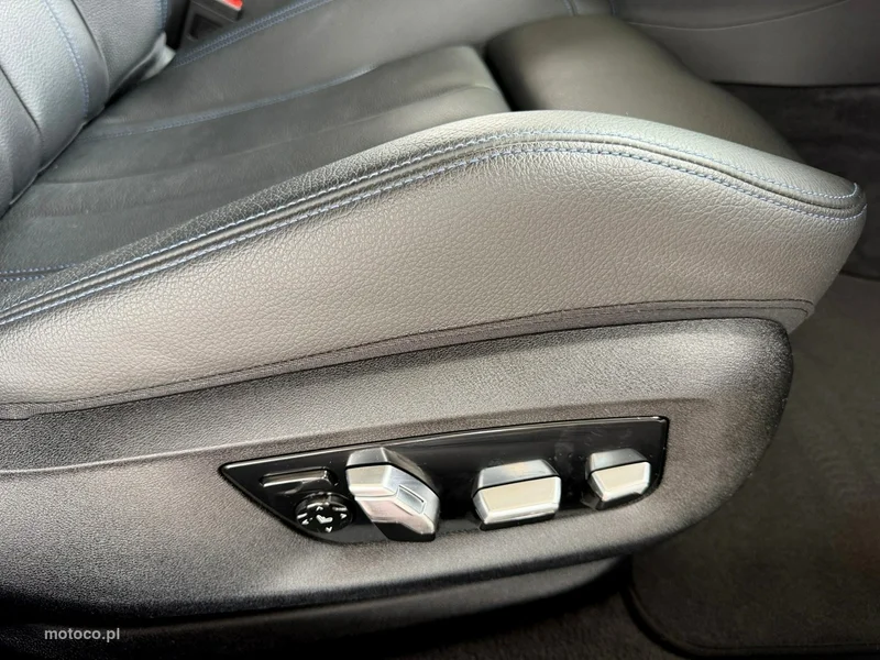 BMW Seria 5 G30 530 28