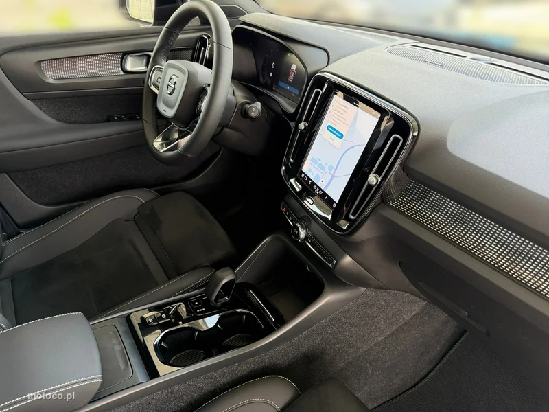 Volvo XC 40 23