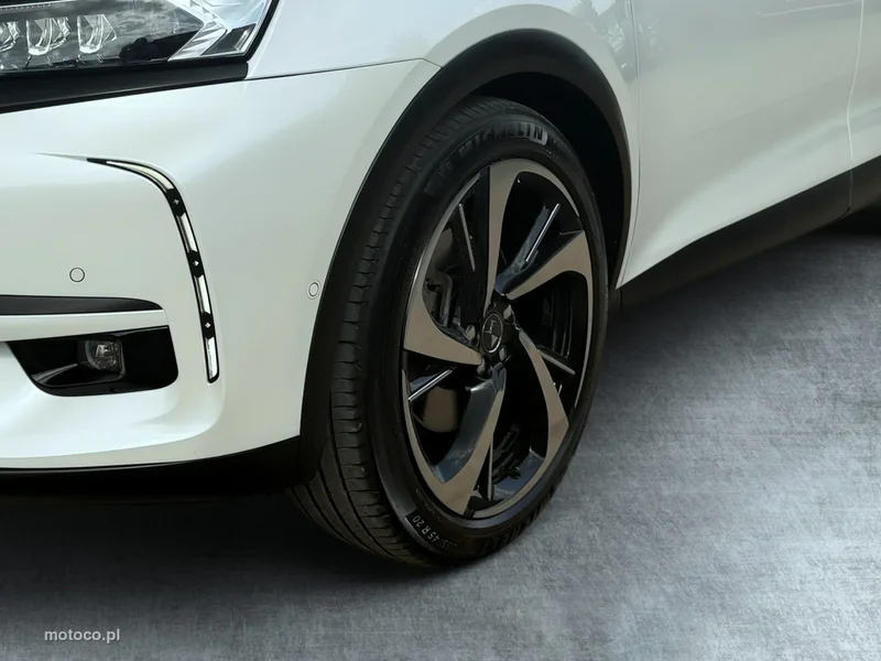 DS Automobiles DS 7 Crossback 10