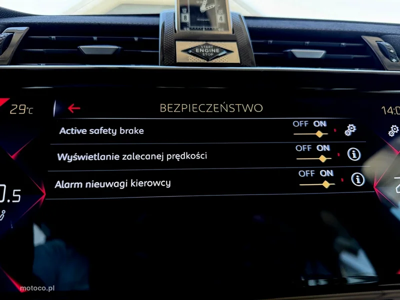 DS Automobiles DS 7 Crossback 32