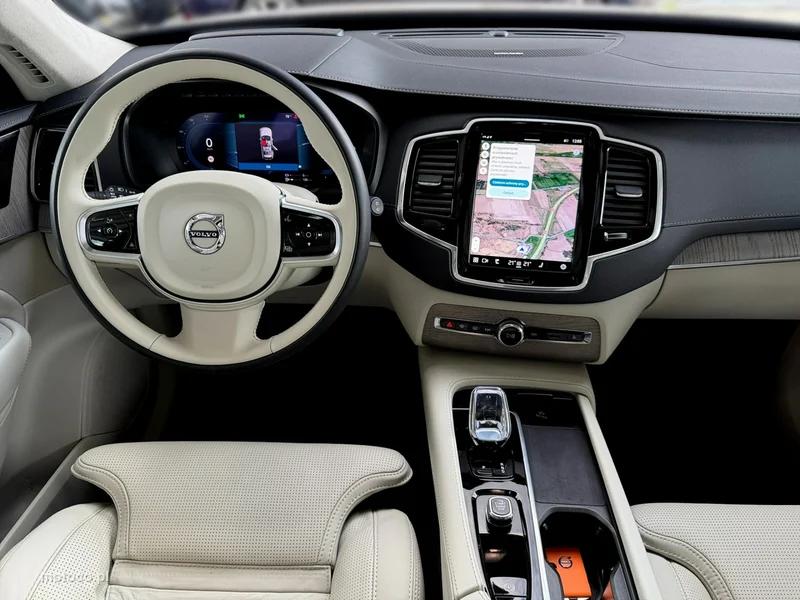 Volvo XC 90 22