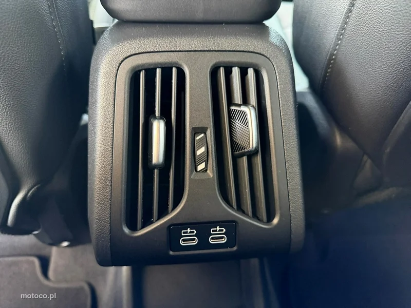 BMW X1 U11 24