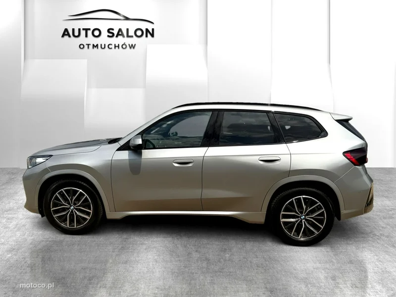 BMW X1 U11 8