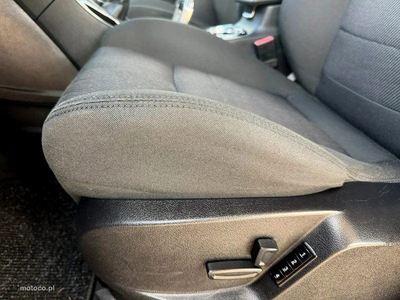 Ford Galaxy II 30