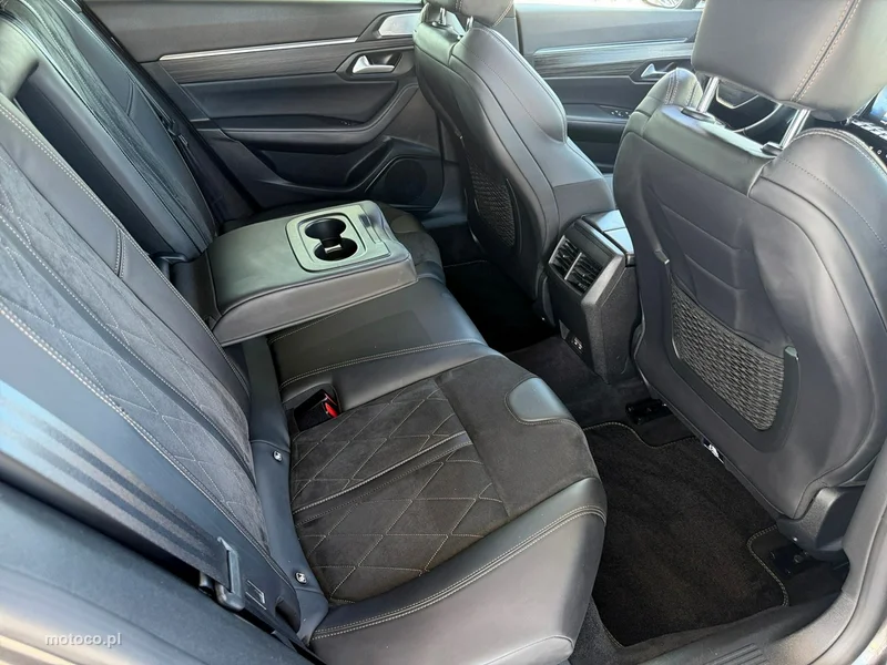 Peugeot 508 28