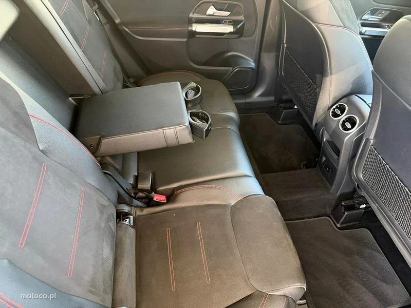 Mercedes-Benz GLB X247 28