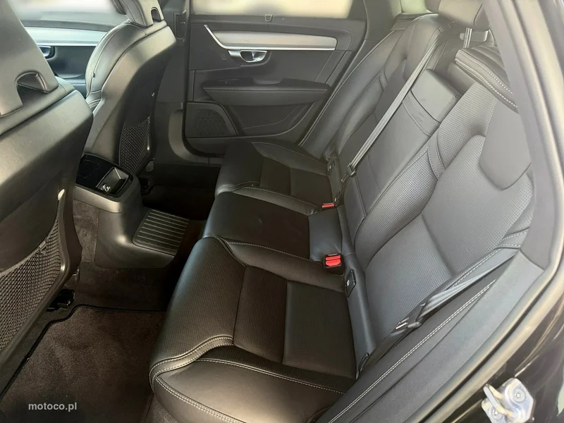 Volvo V90 35