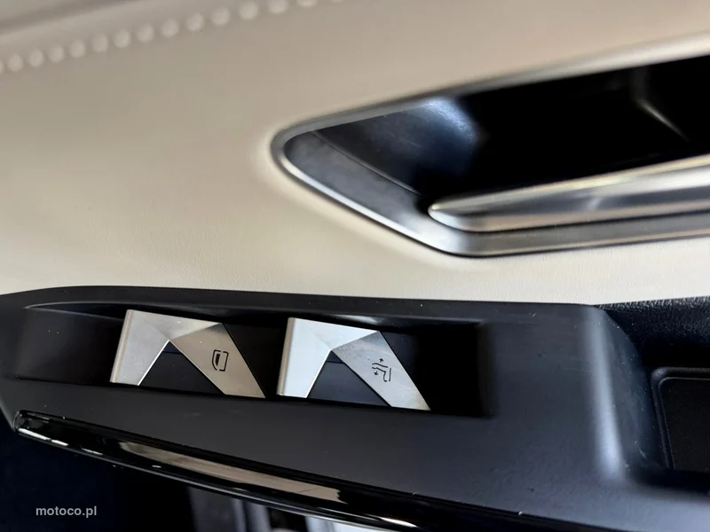 DS Automobiles DS 7 Crossback 28