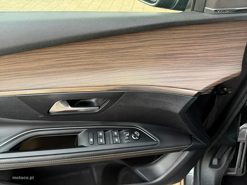Peugeot 5008 17