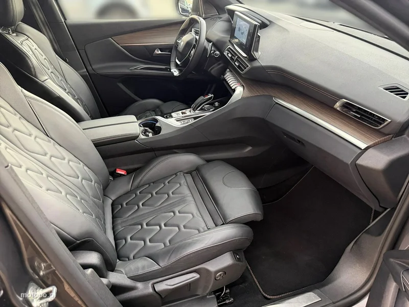 Peugeot 5008 24