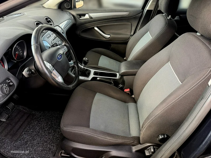 Ford Mondeo V 15