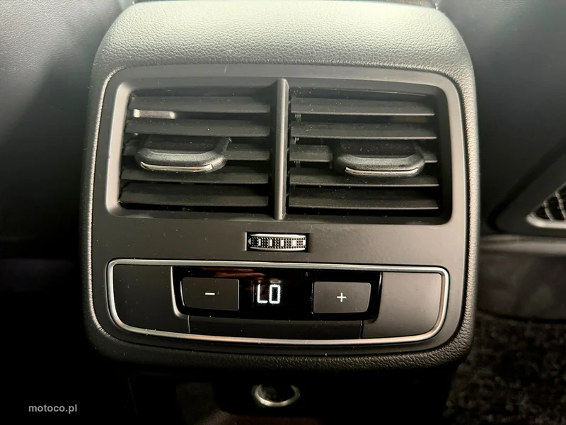 Audi A4 B9 28