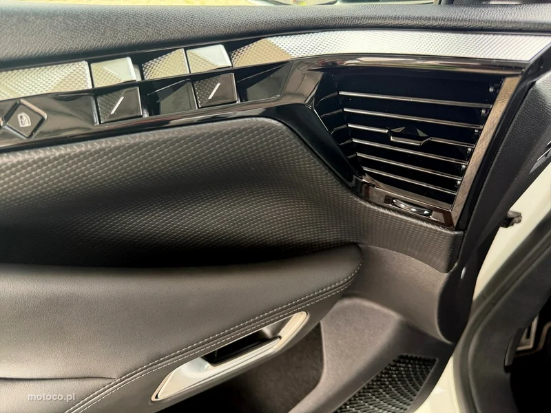 DS Automobiles DS 4 17