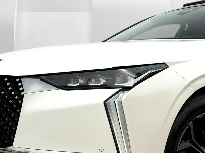 DS Automobiles DS 4 9