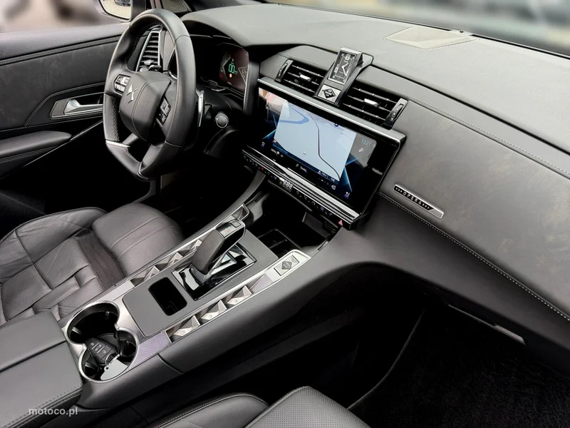 DS Automobiles DS 7 Crossback 24