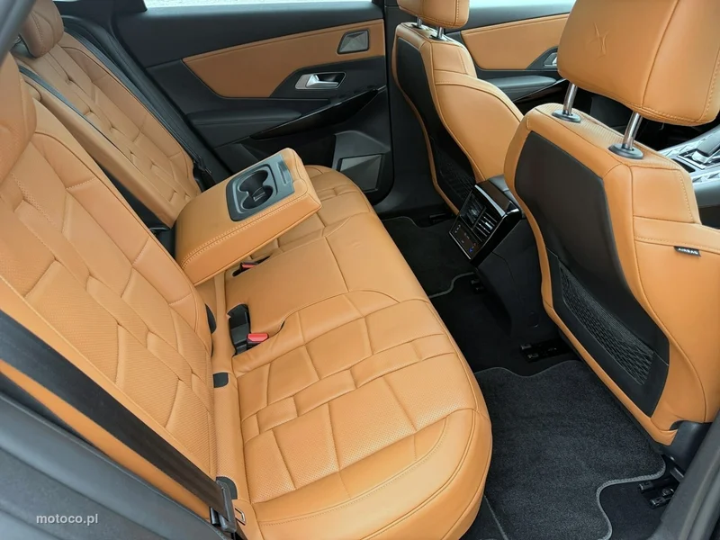 DS Automobiles DS 7 Crossback 30