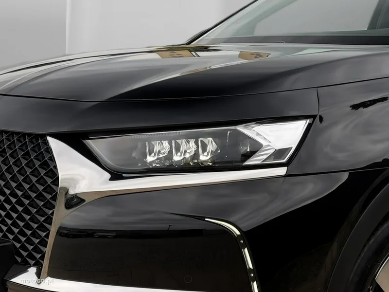 DS Automobiles DS 7 Crossback 9