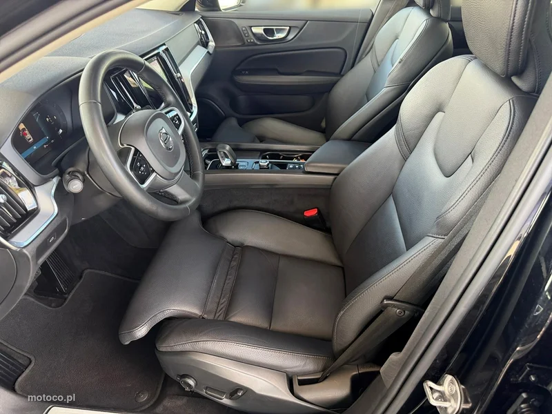 Volvo V60 Cross Country 16