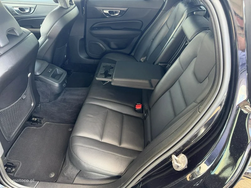 Volvo V60 Cross Country 23