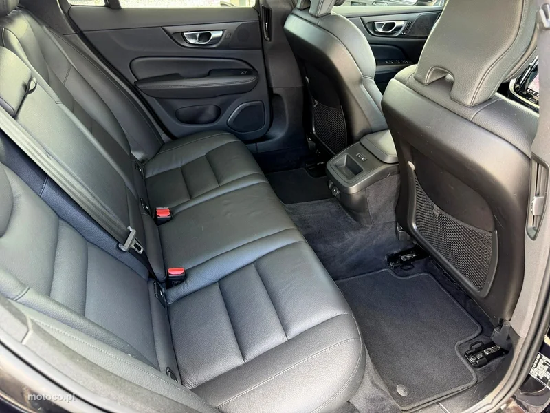 Volvo V60 Cross Country 30