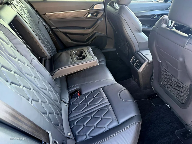 Peugeot 508 28