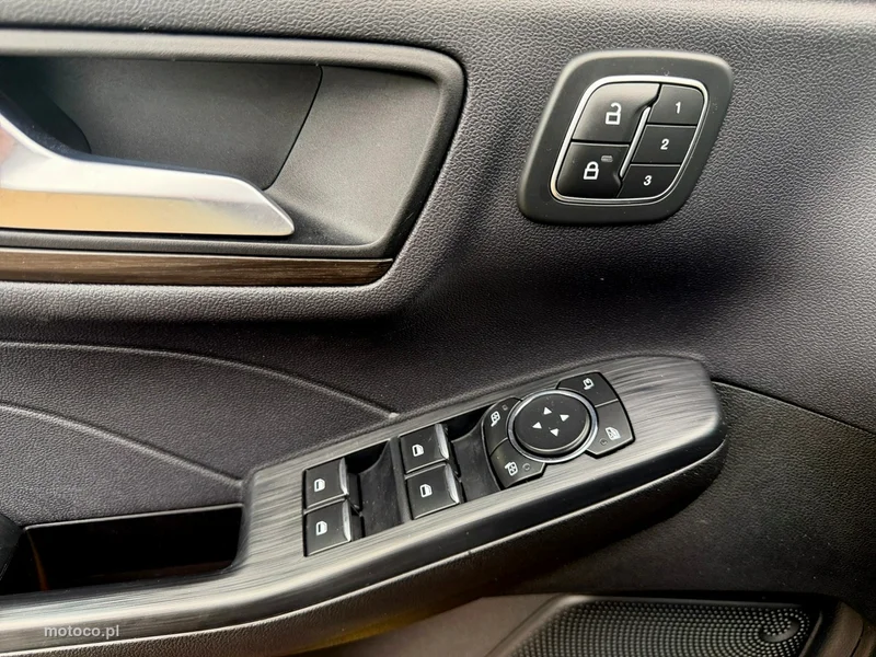 Ford Kuga III 17