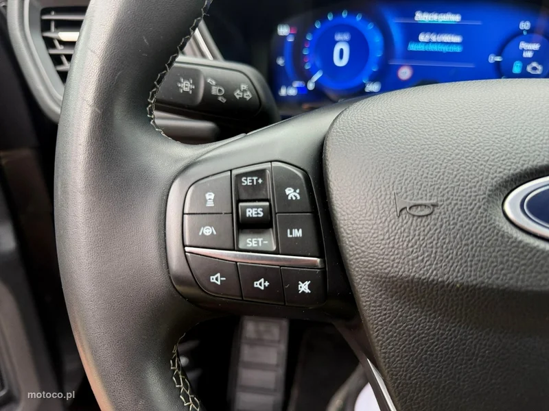 Ford Kuga III 32