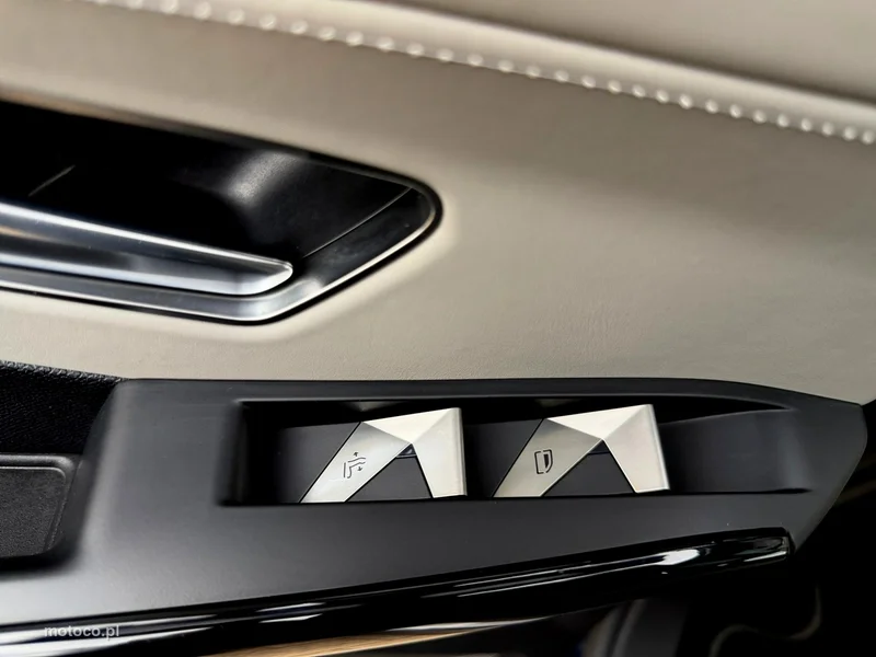 DS Automobiles DS 7 Crossback 29