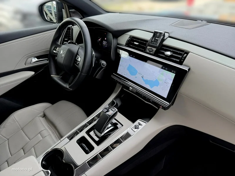 DS Automobiles DS 7 Crossback 24